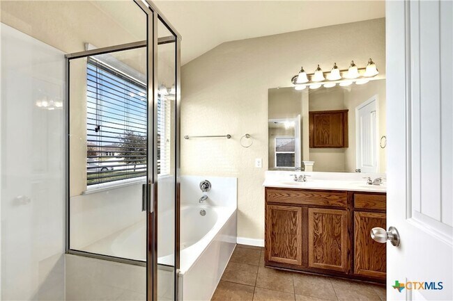 Building Photo - 1048 Lilac Wind