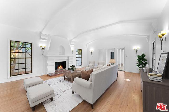 Building Photo - 1328 Sierra Alta Way