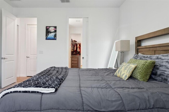 Building Photo - 17801 Wind Chime Row