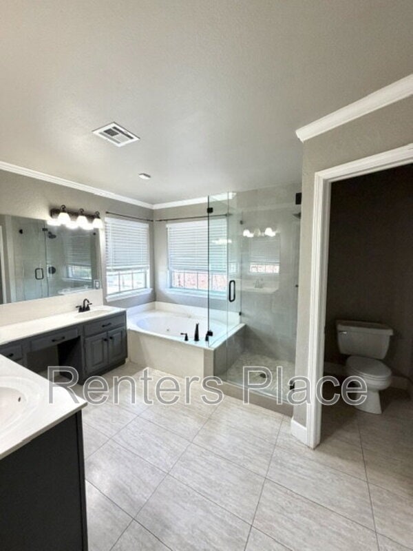 Building Photo - 3827 W Canton St