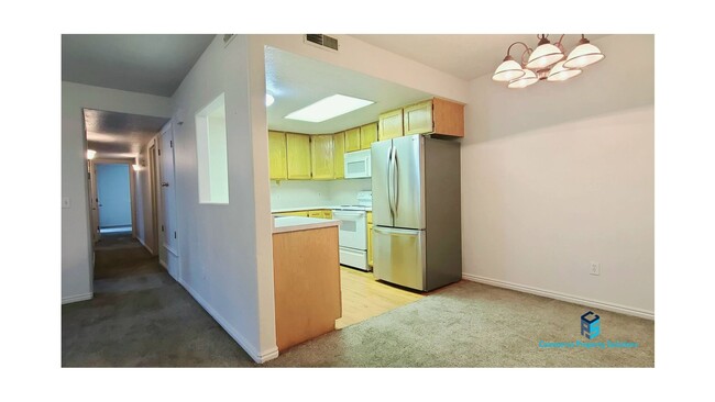 Building Photo - Lovely 3 bed 2 bath ground floor apartment...