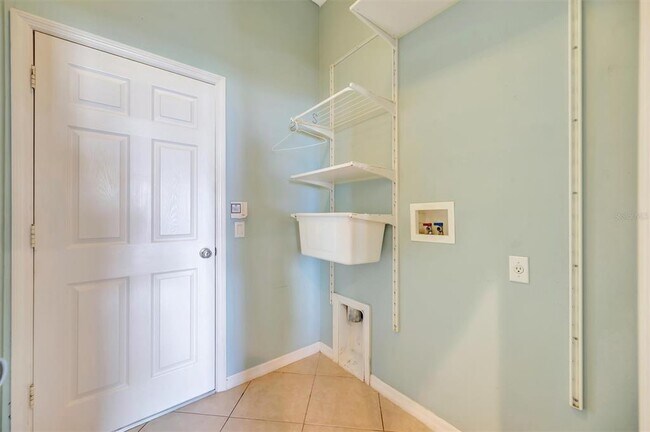 Building Photo - 4802 Bookelia Cir