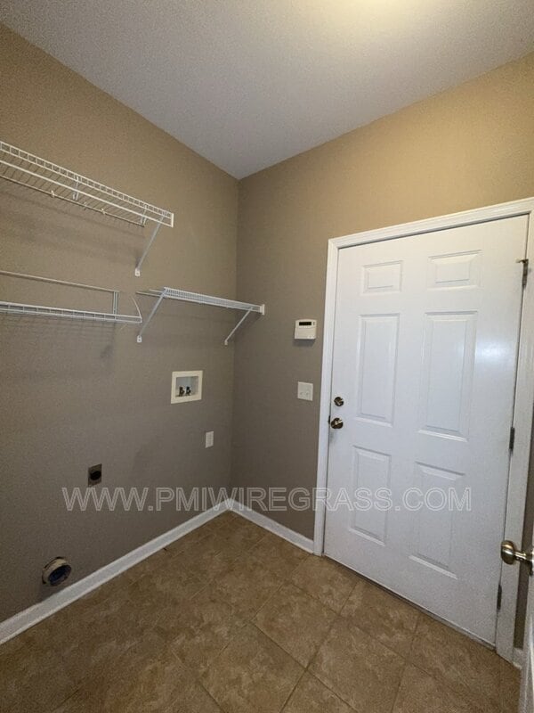 Building Photo - 249 Windsor Garden Dr