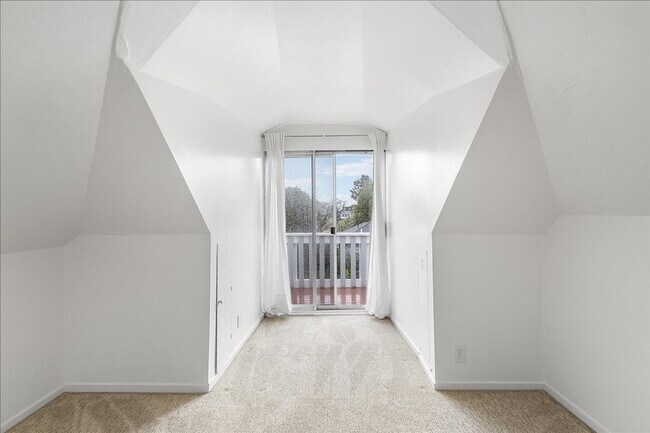 Building Photo - 1817 Sherman St