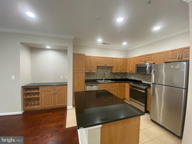 Building Photo - 12929 Centre Park Cir
