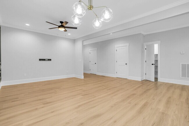 Building Photo - 108 Averill St