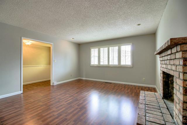 Building Photo - 1108 Topaz Ave