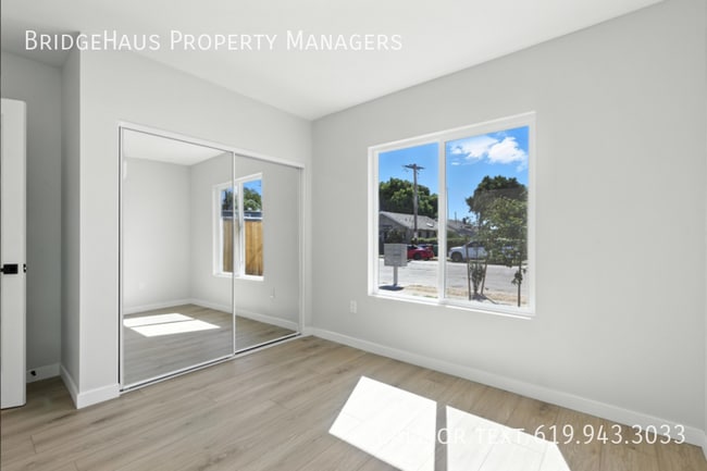 Building Photo - 211 Hensley-