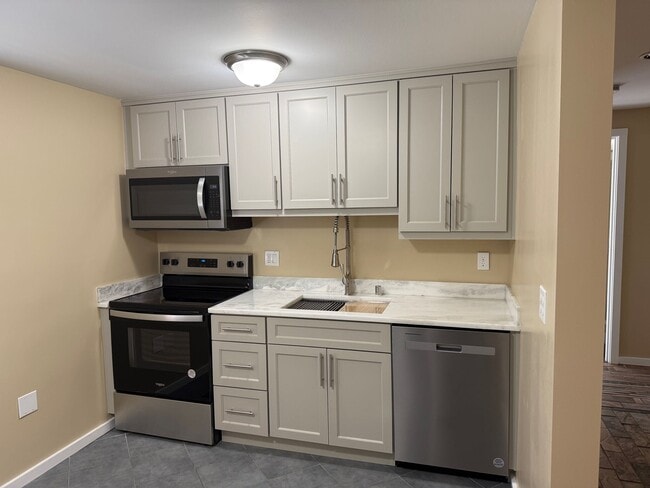 Unit 2 Kitchen - 1510 NE 170th St