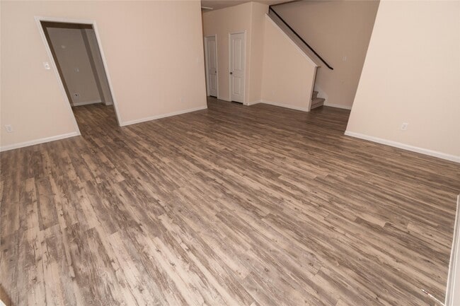 Building Photo - 3619 Spy Glass Hill Dr