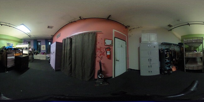 Building Photo - Room #1