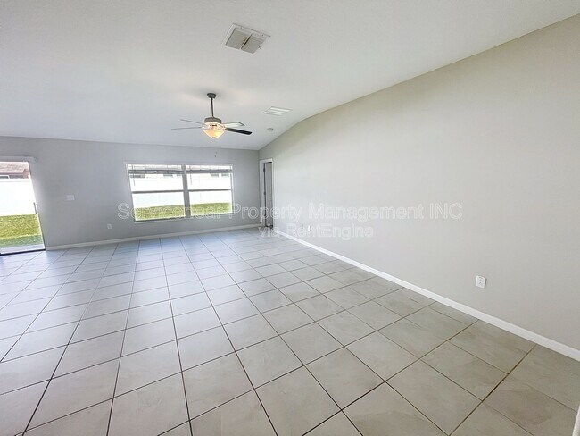 Building Photo - 10344 Alder Green Dr