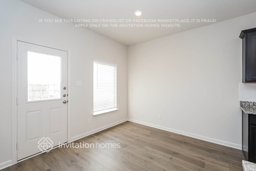 Building Photo - 10032 Pilot Pl