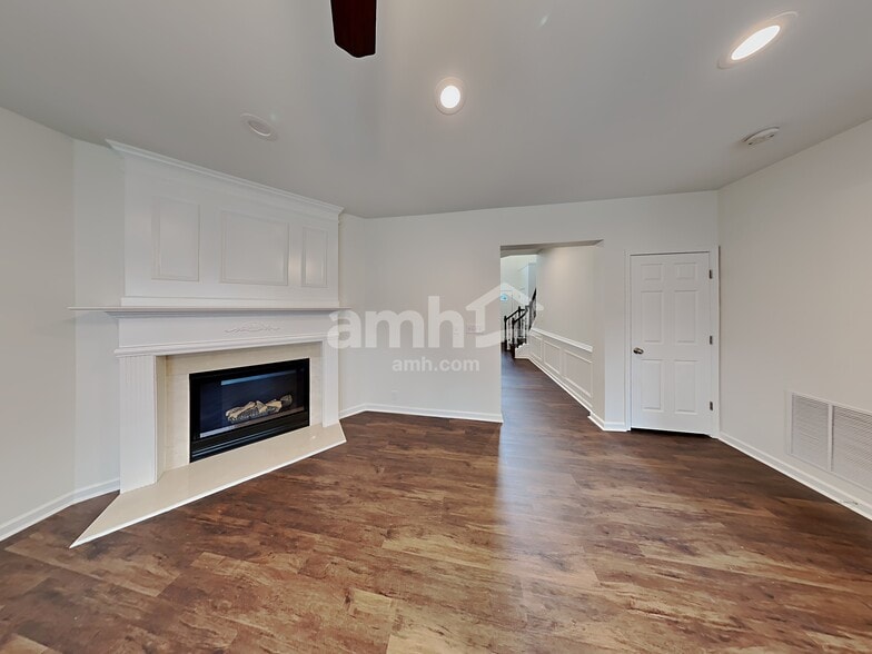 Building Photo - 1614 Bradmere Ln