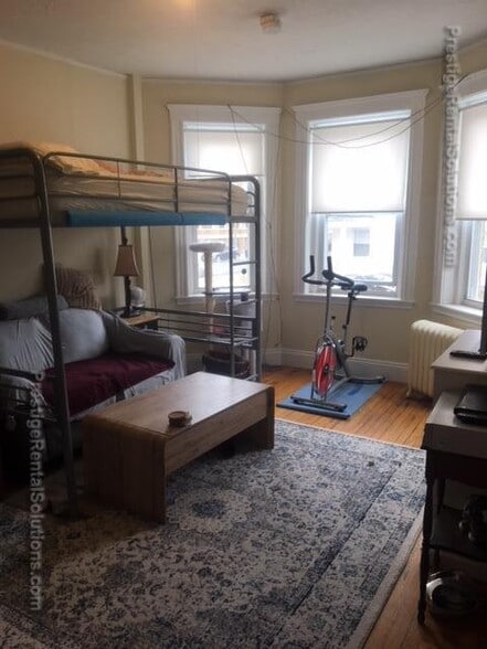 Building Photo - 220 - 236 Kelton St