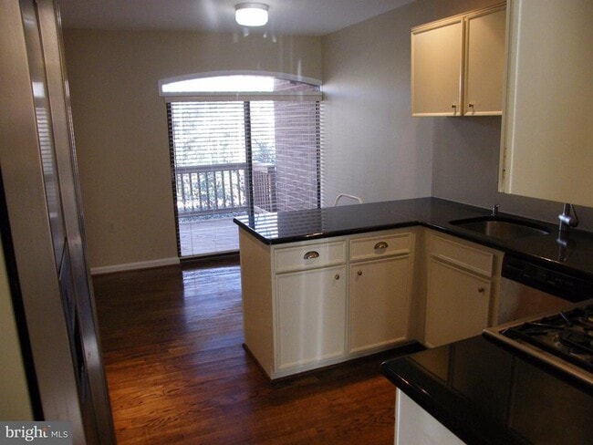 Building Photo - 10865 Deborah Dr