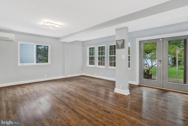 Building Photo - 509 Denham Rd