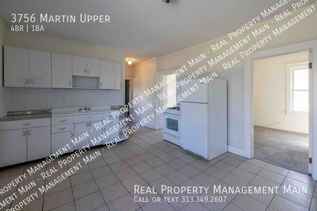 Primary Photo - 3756 Martin St