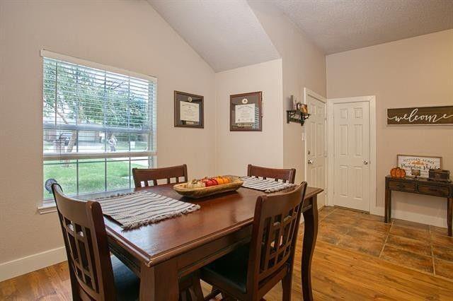 Building Photo - 1100 Alexandria Dr