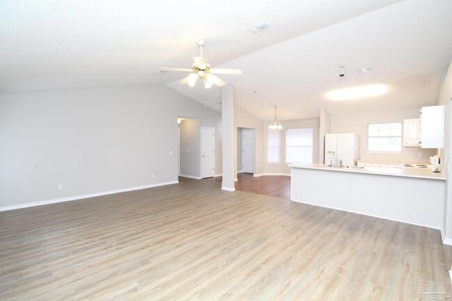 Building Photo - 6854 Cedar Ridge Cir