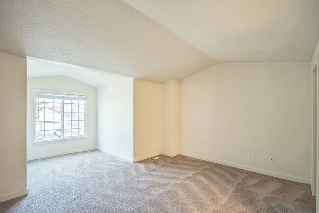 Building Photo - 3114 SE Tumblestone Dr