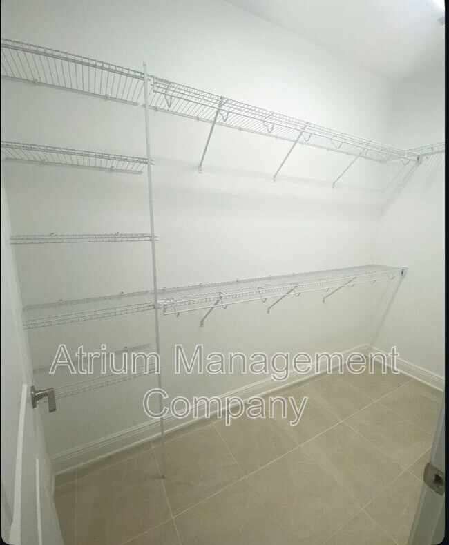 Building Photo - 1750 19th St S