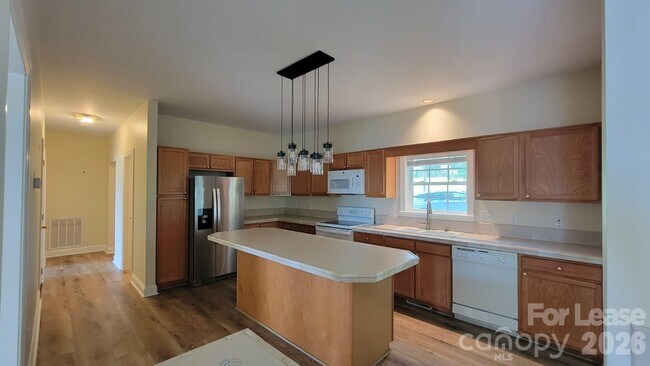 Building Photo - 137 Fern Haven Ln