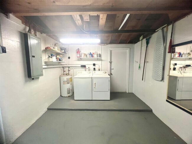 Building Photo - 4626 Taray Ln