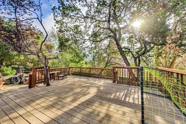 Building Photo - 1805 Sausal St