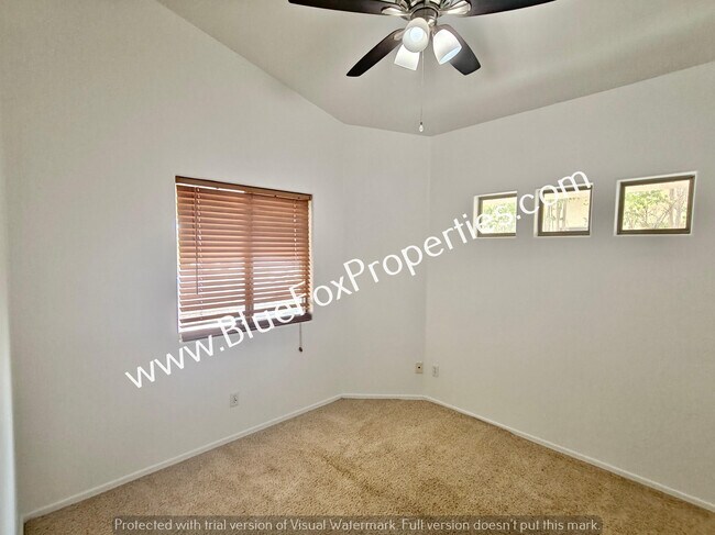 Building Photo - 10429 E Oakbrook St