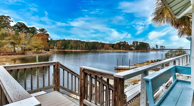 Building Photo - Sunset Bay at Lake Murray