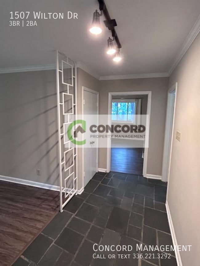 Building Photo - 1507 Wilton Dr