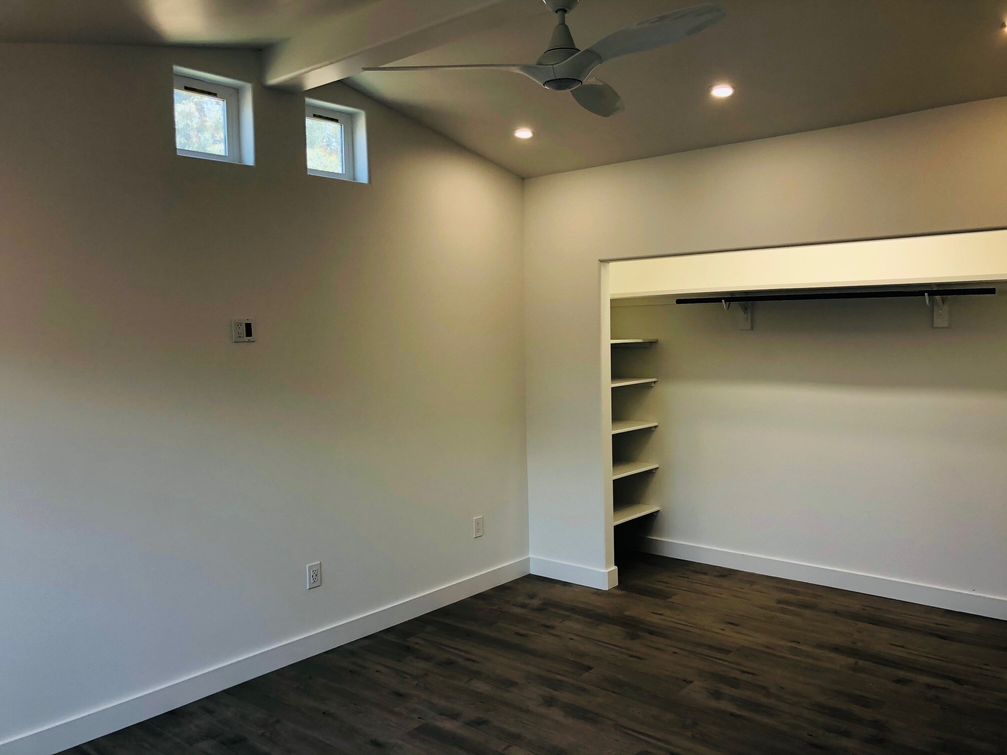 Building Photo - 41482 Willow Run Rd