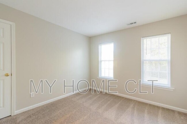 Building Photo - 12417 Ivey Creek Dr