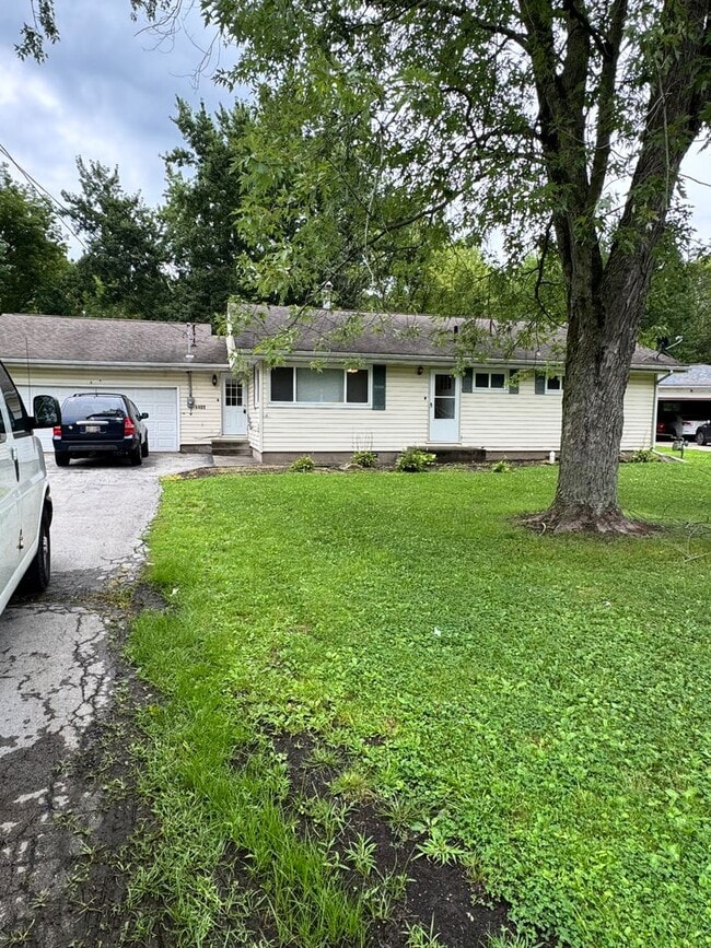 Building Photo - 4409 Sunnybrook Dr