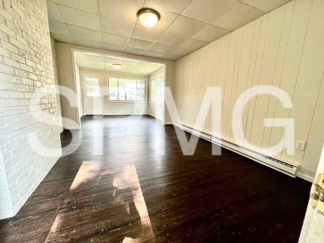 Building Photo - 1662 Barnett Rd NW