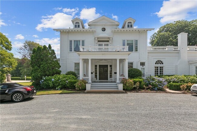 Building Photo - 718 Bellevue Ave