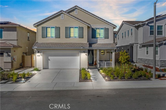 Building Photo - 32230 Penstemon Wy