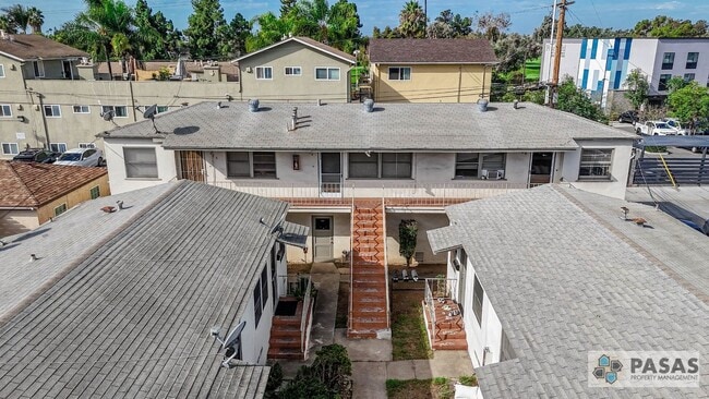 Building Photo - 2nd Floor 1 bedroom 1 bath apartment in PB - 1 CAR GARAGE