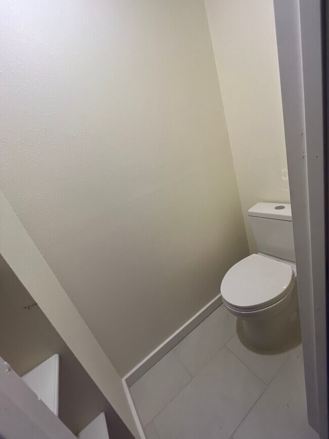 Building Photo - Sedgewood Way