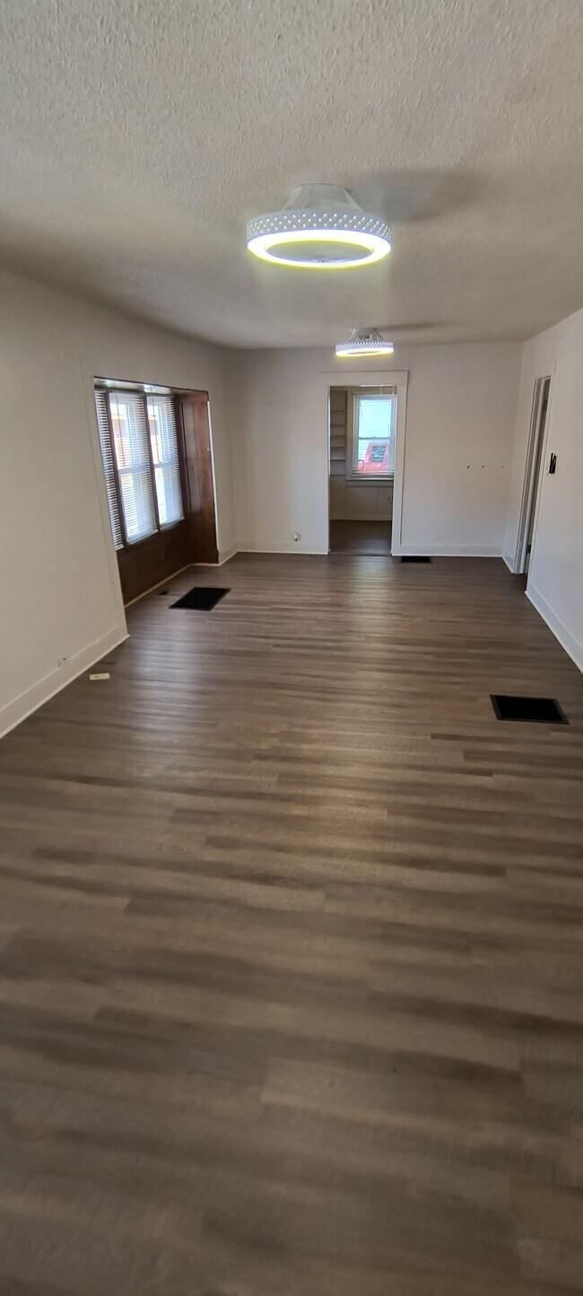 4104 Elledge Dr 4104 Elledge Dr Roeland Park KS 66205 Apartment Finder