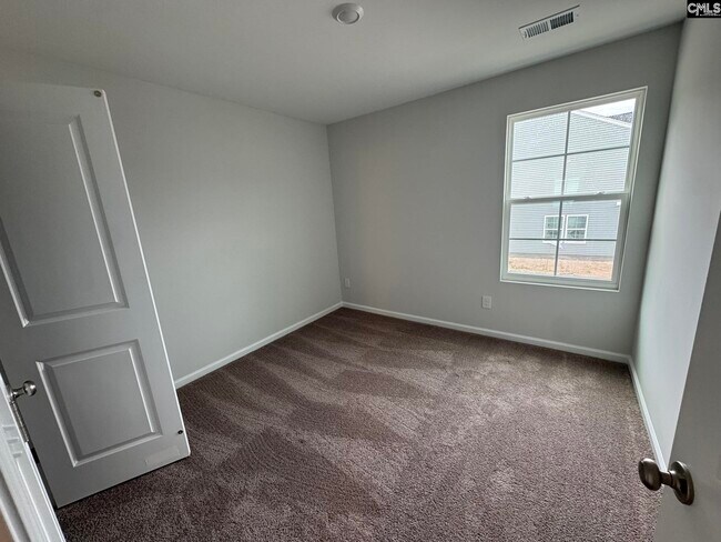 Building Photo - 6023 Edgemont Ct