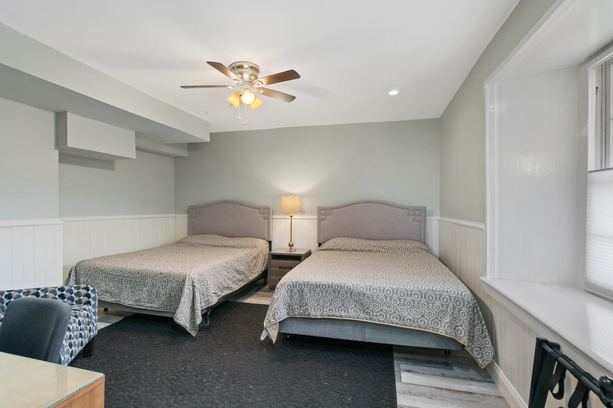 Building Photo - 77 Coggeshall Ave