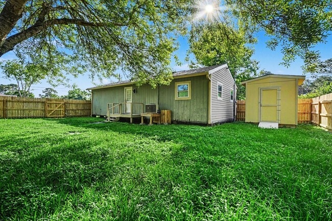 Building Photo - 6500 Haden Dr
