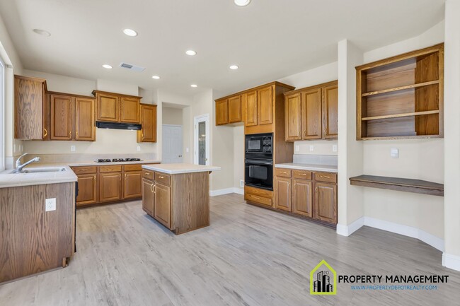 Building Photo - Luxury 5-BR Home Rental in Elk Grove