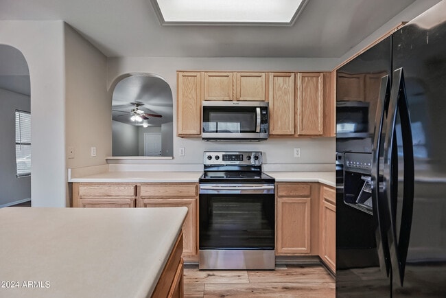Building Photo - 1015 S Slater Cir
