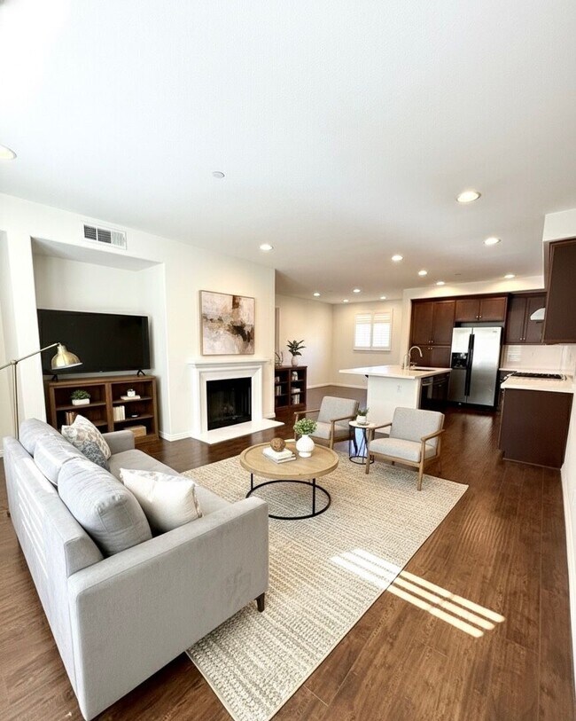 Building Photo - Spacious 3 bedroom Condo  in Portola Springs !