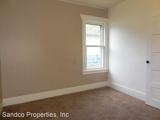 Building Photo - 3 br, 1 bath House - 6437 S Puget Sound Ave