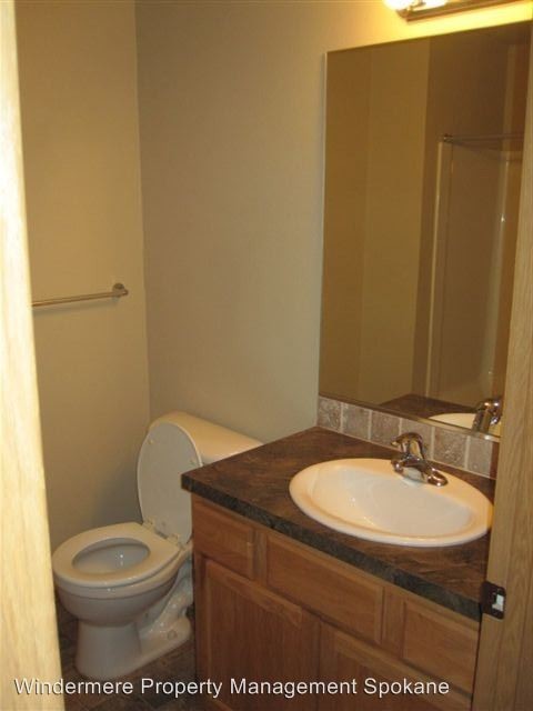 Building Photo - 403 S Eastern Rd