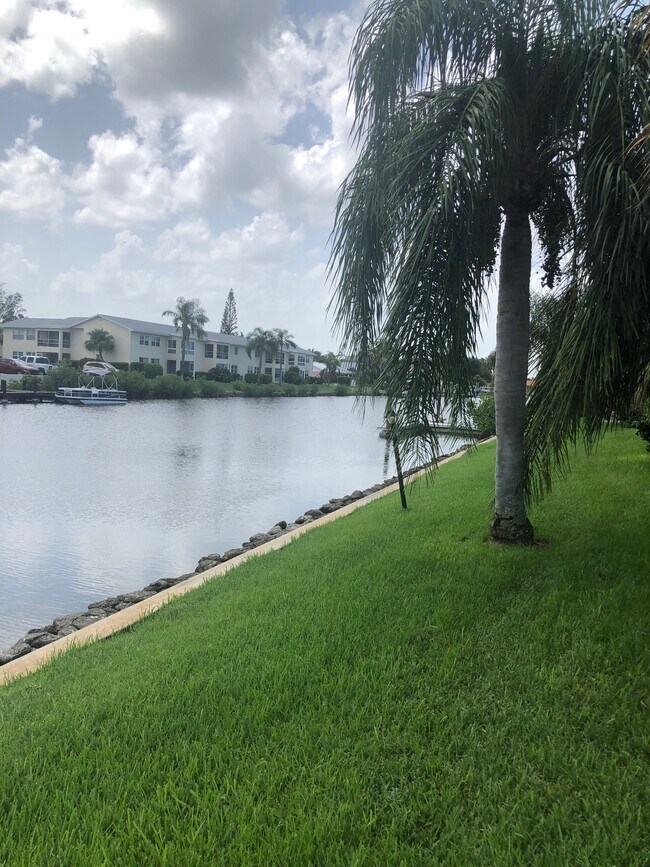 Building Photo - 1825 Cobia Dr